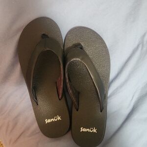 Sanuk  Flip Flops